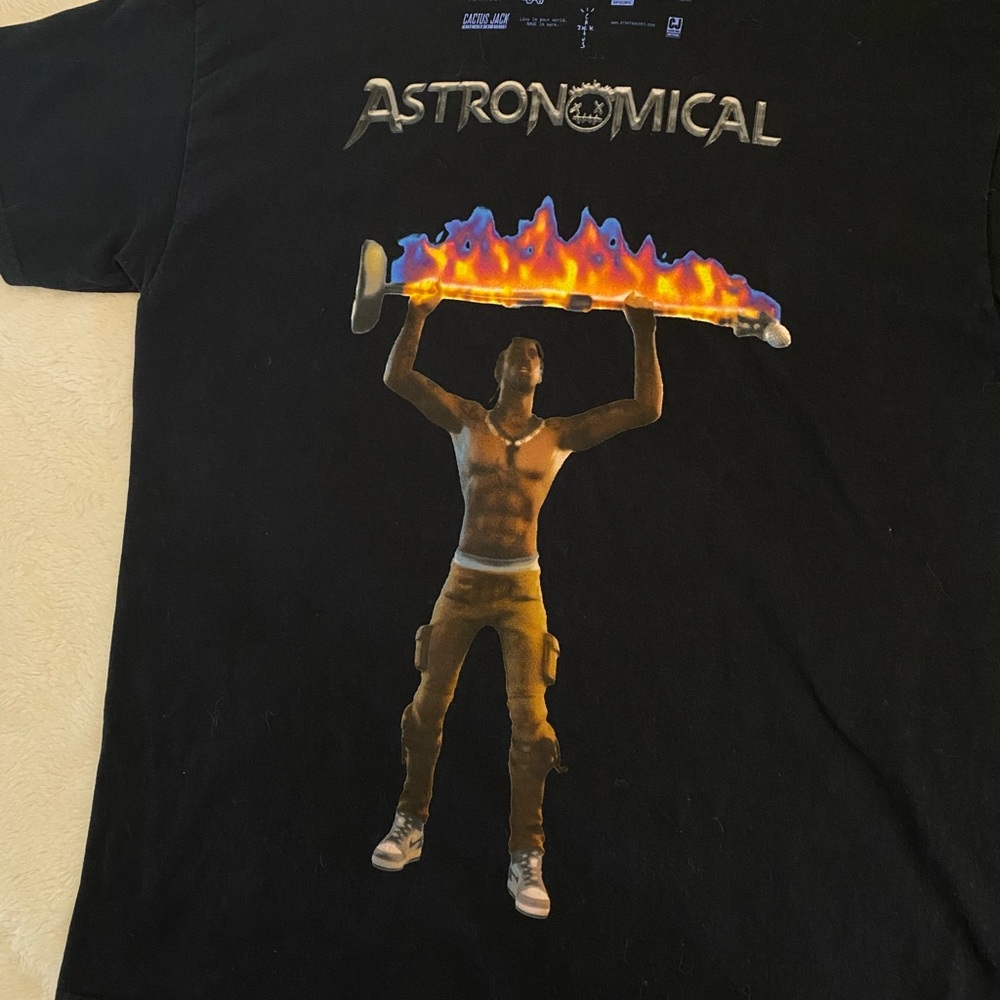 Travis Scott ps5 Astro tee